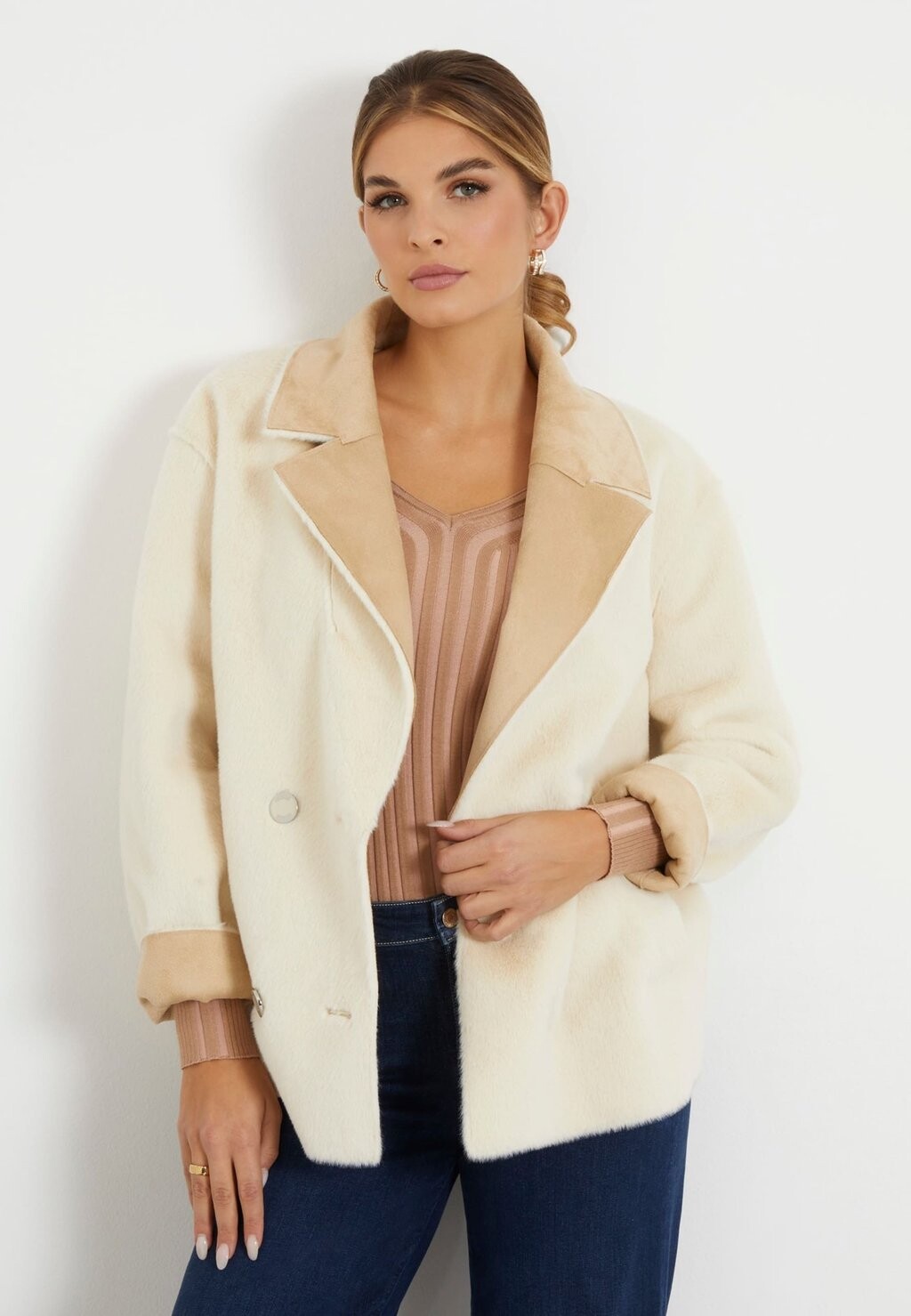 

Куртка из искусственной кожи Guess, бежевый