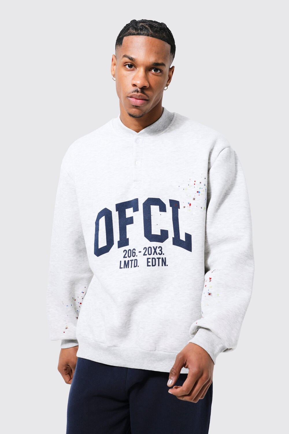 

Свитшот оверсайз varsity paint splatters Boohoo, серый