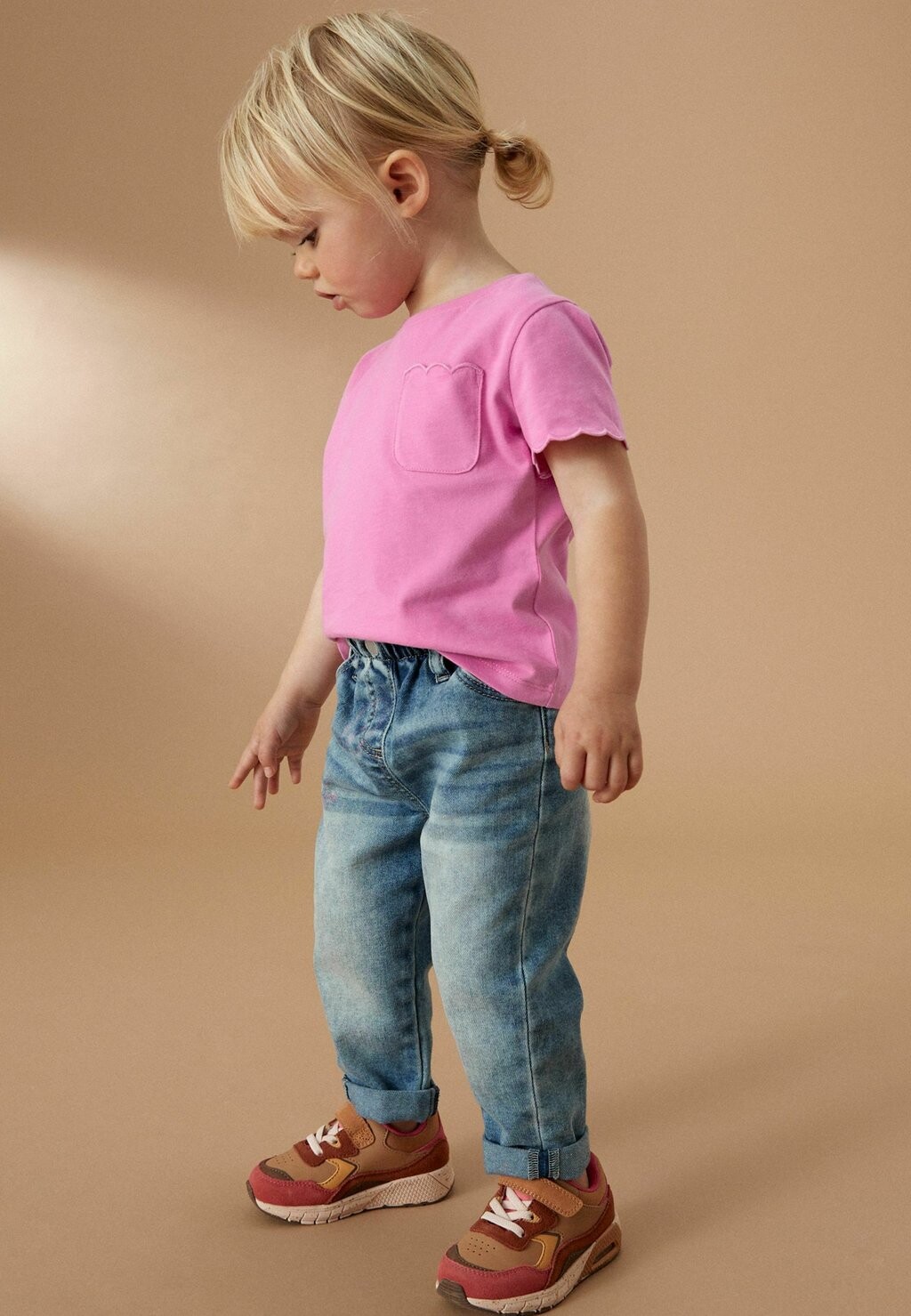 

REGULAR FIT Short Sleeve Scallop Next