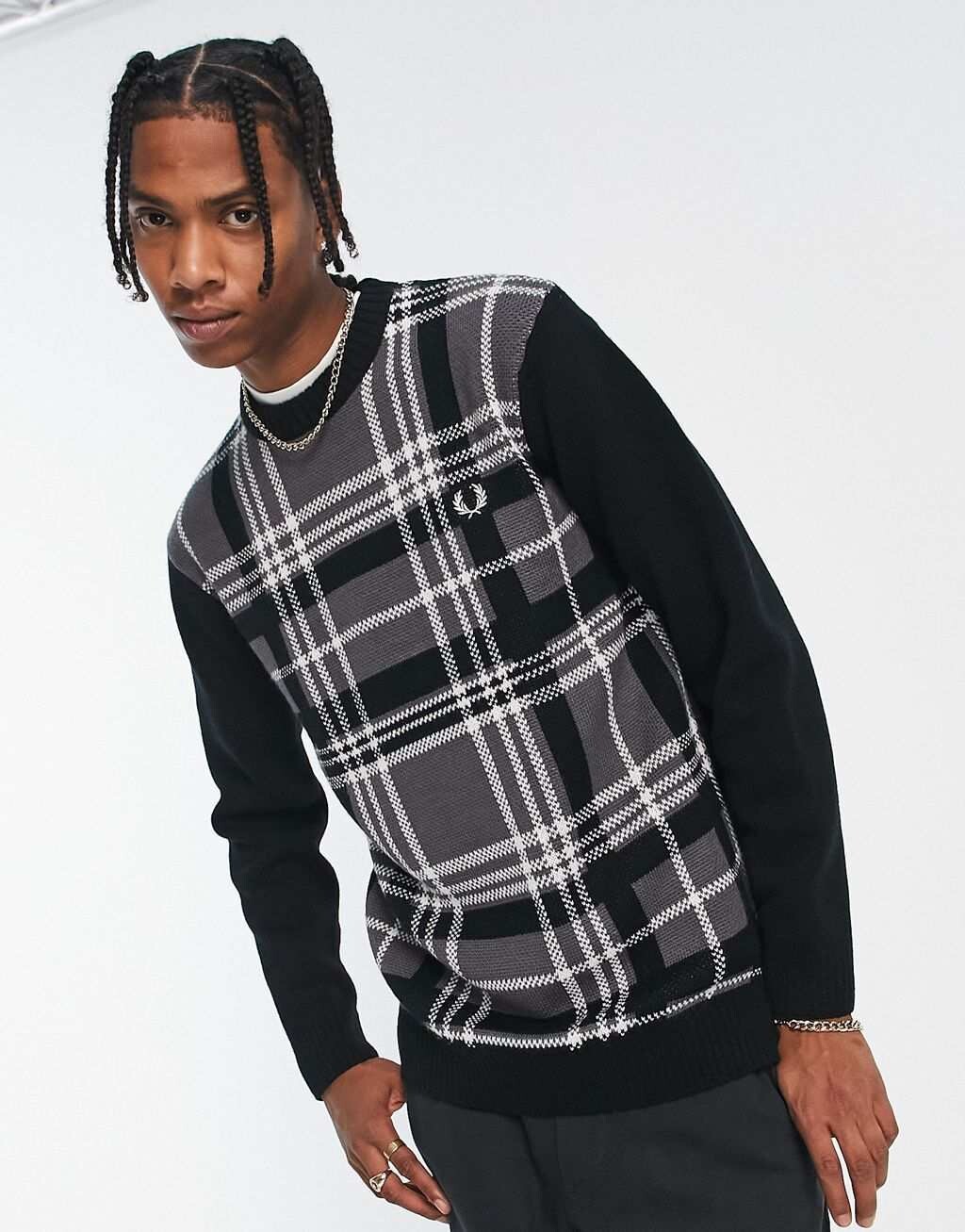

Черный джемпер в шотландскую клетку Fred Perry