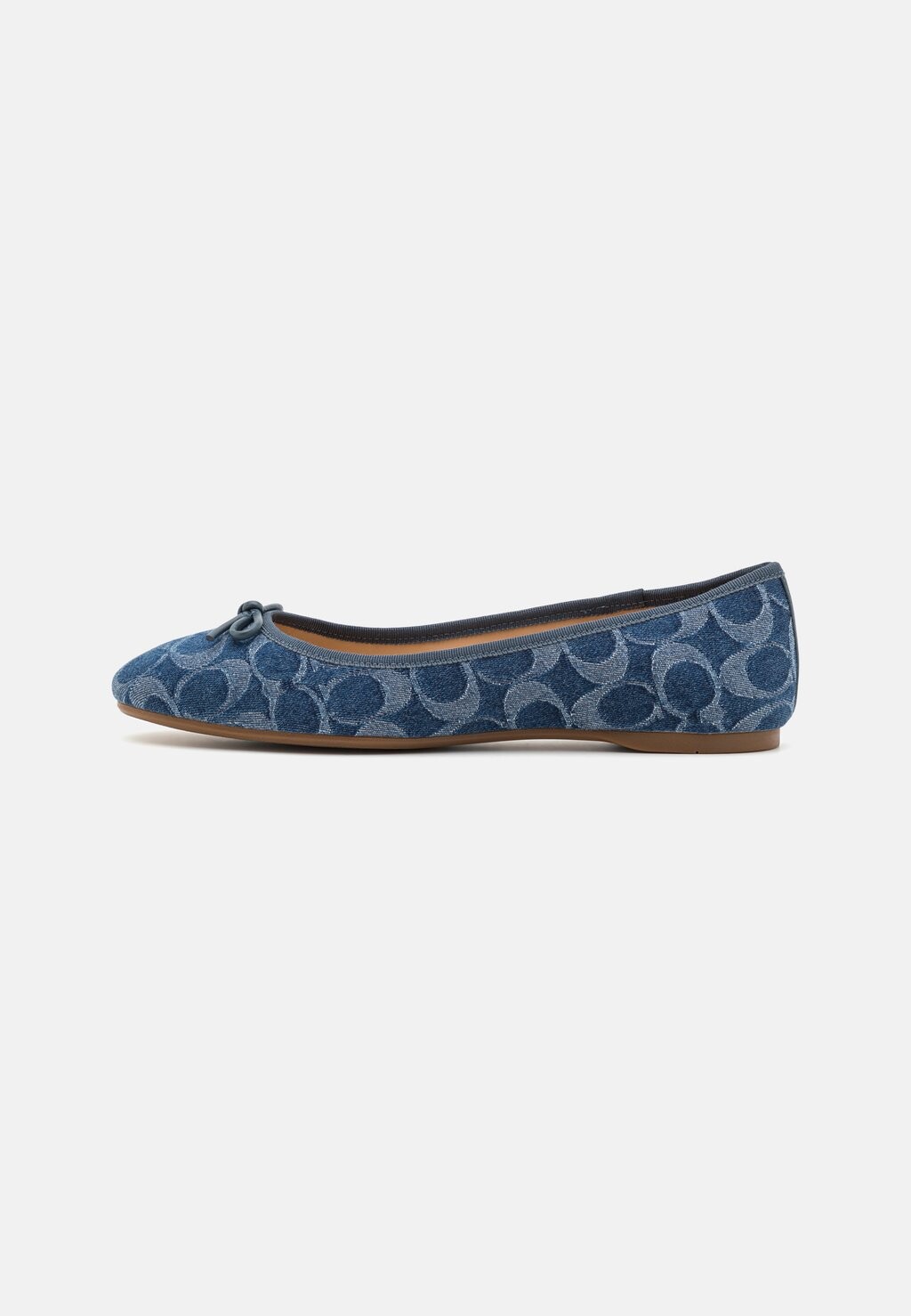 

Классические балетки ABIGAIL SIGNATURE C BALLET FLAT Coach, цвет light blue