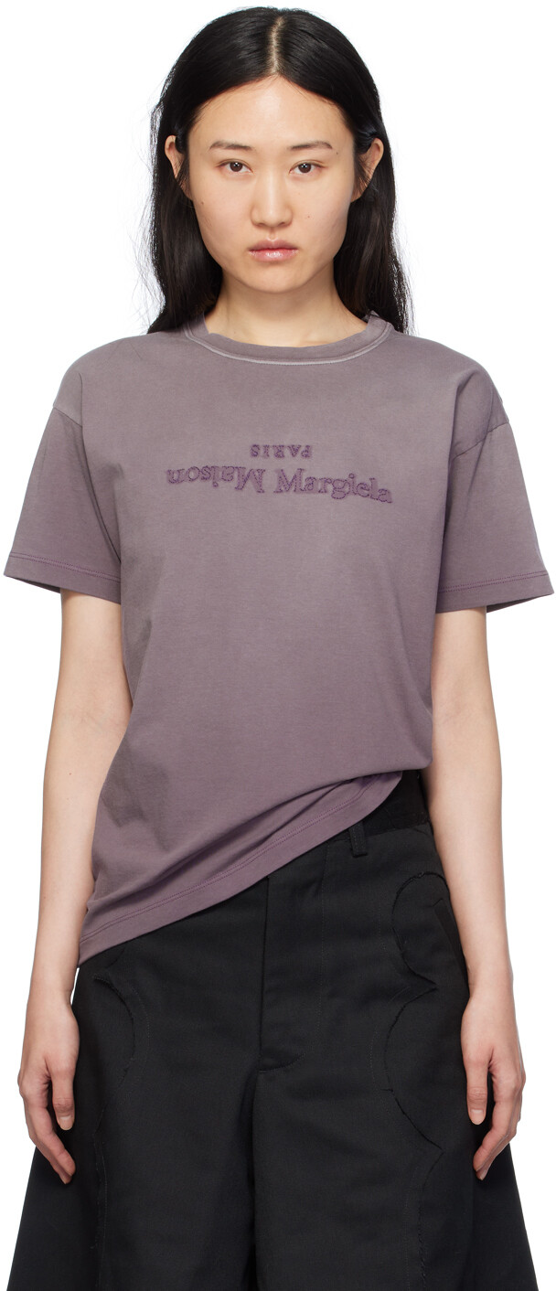 

Фиолетовая футболка с обратной стороны Maison Margiela