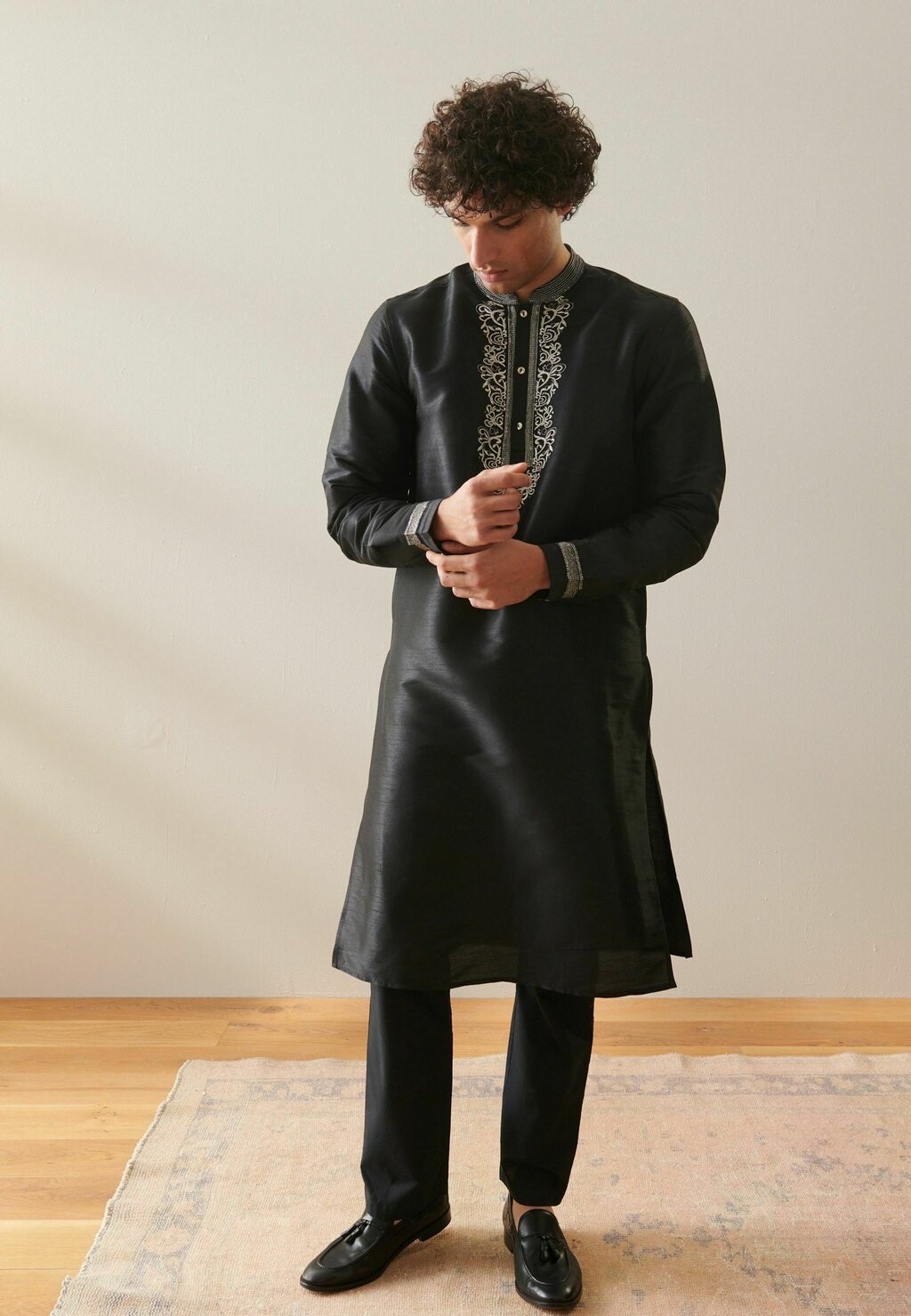 

Рубашка EMBROIDERED REGULAR FIT Next, цвет black
