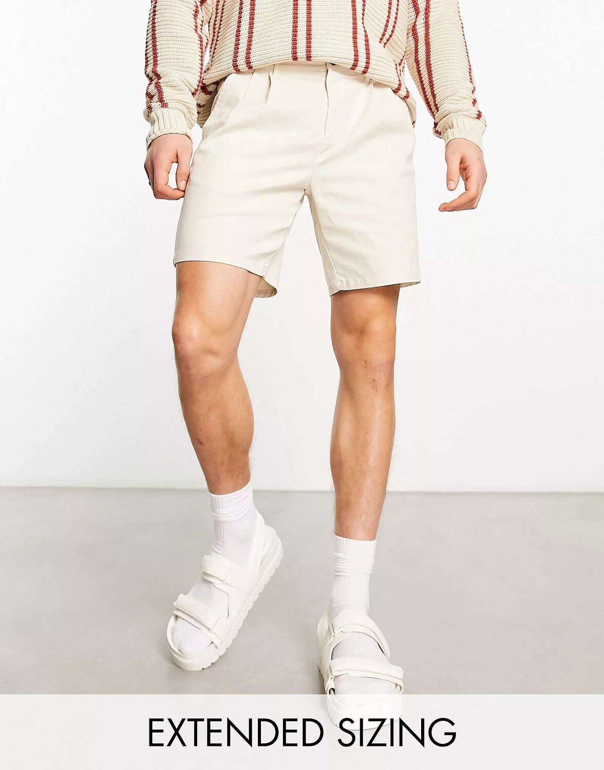 

Белые плиссированные шорты средней длины ASOS