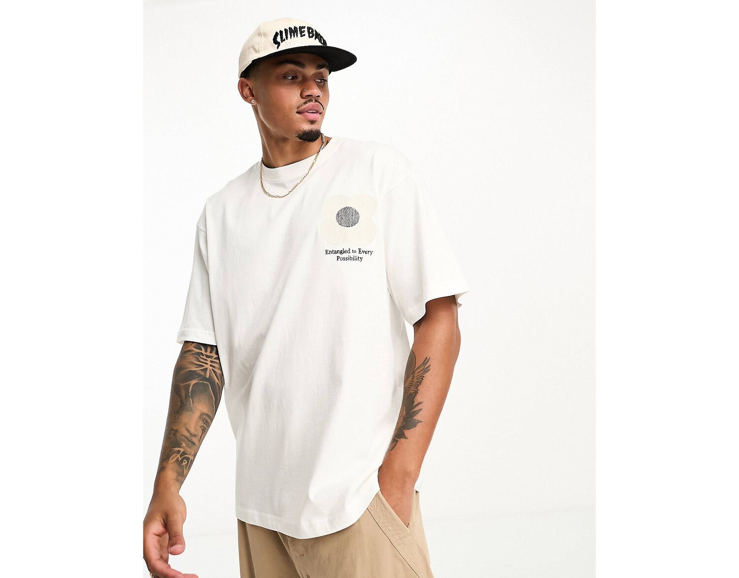 

Белая футболка с принтом Pull&Bear