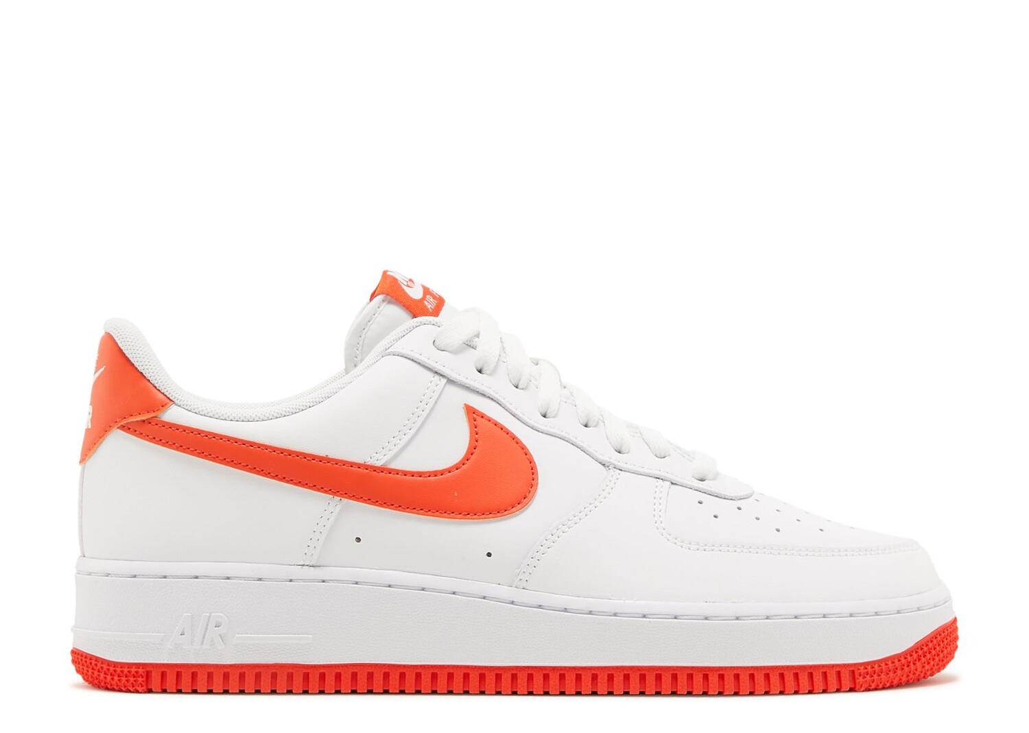 

Кроссовки Nike Air Force 1 '07 'White Team Orange', белый