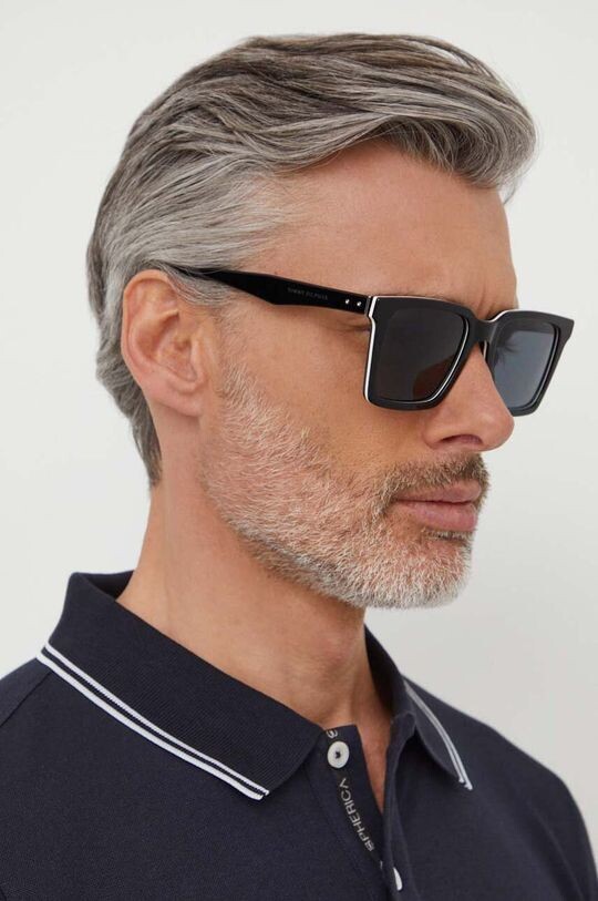 

Солнечные очки Tommy Hilfiger, черный