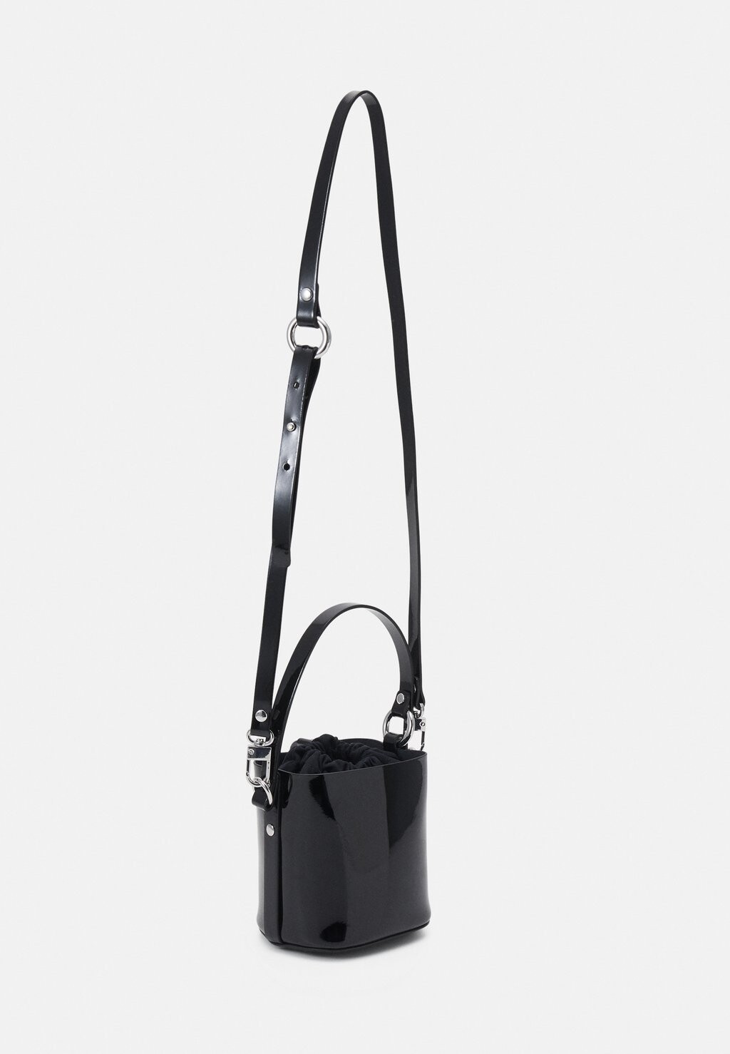 

Сумочка Vivienne Westwood DAISY SMALL BUCKET, черный