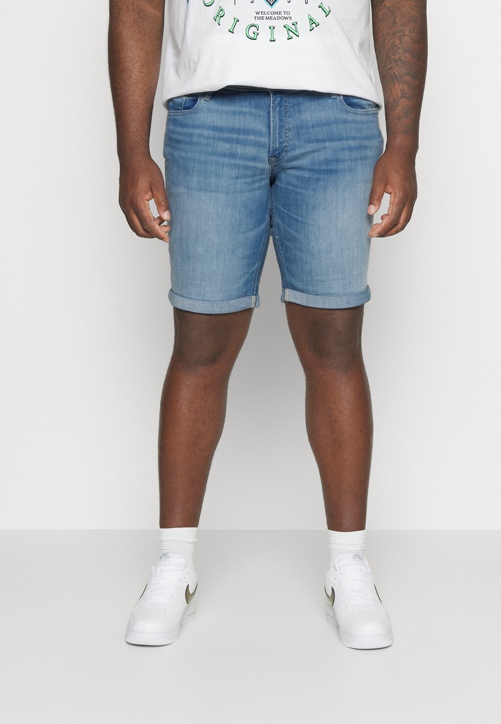 

Джинсовые шорты Jack & Jones