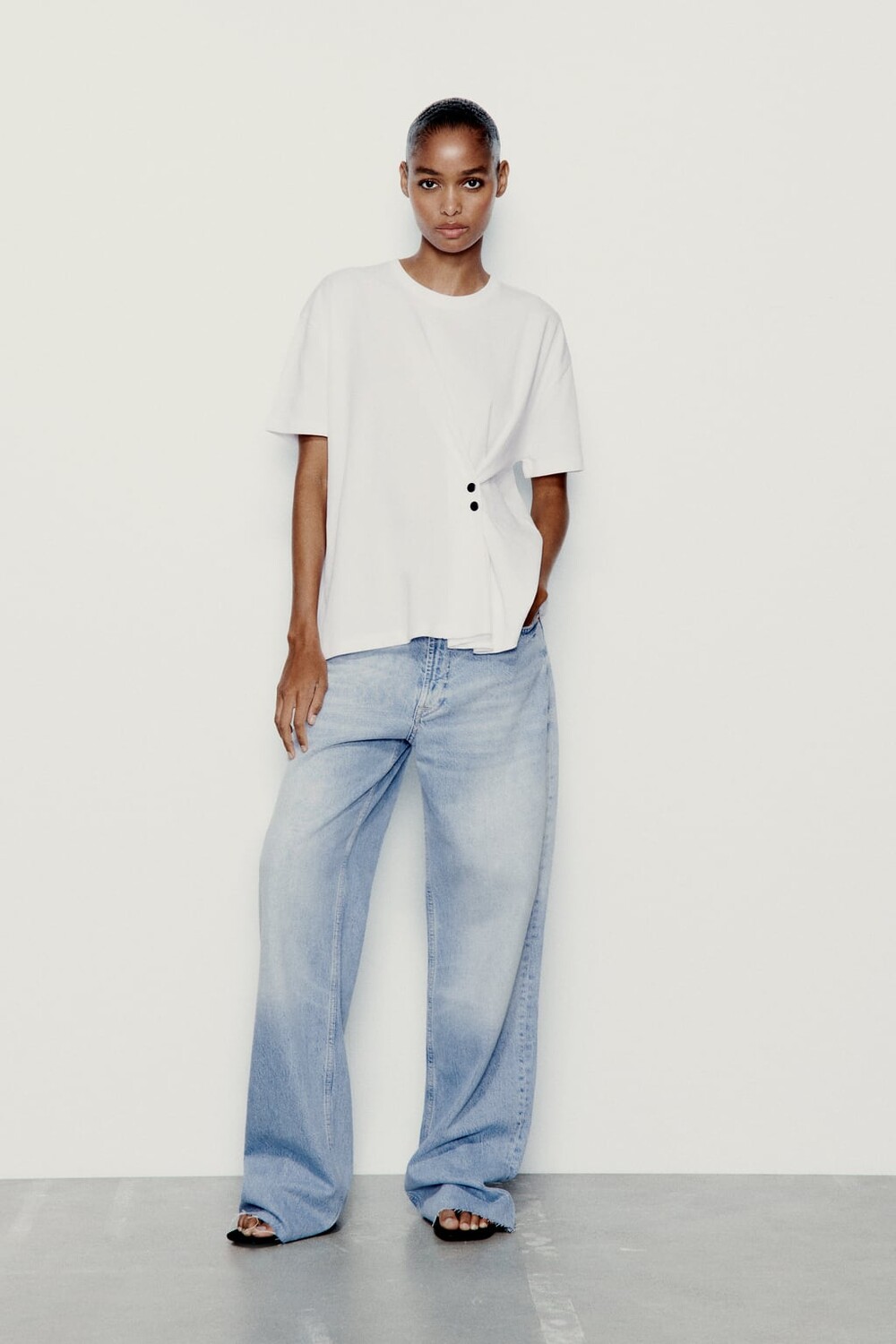 

Хлопковая футболка с кнопками ZARA, белый