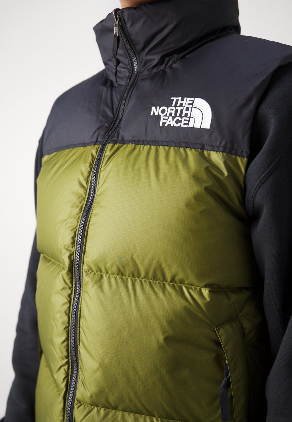 Р–РёР»РµС‚ the North face Nuptse