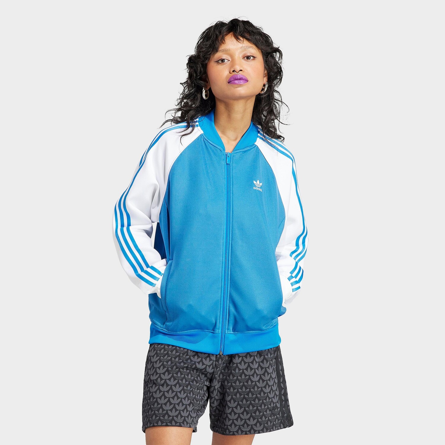

Женская спортивная куртка adidas adicolor Classics Oversized Superstar, синий