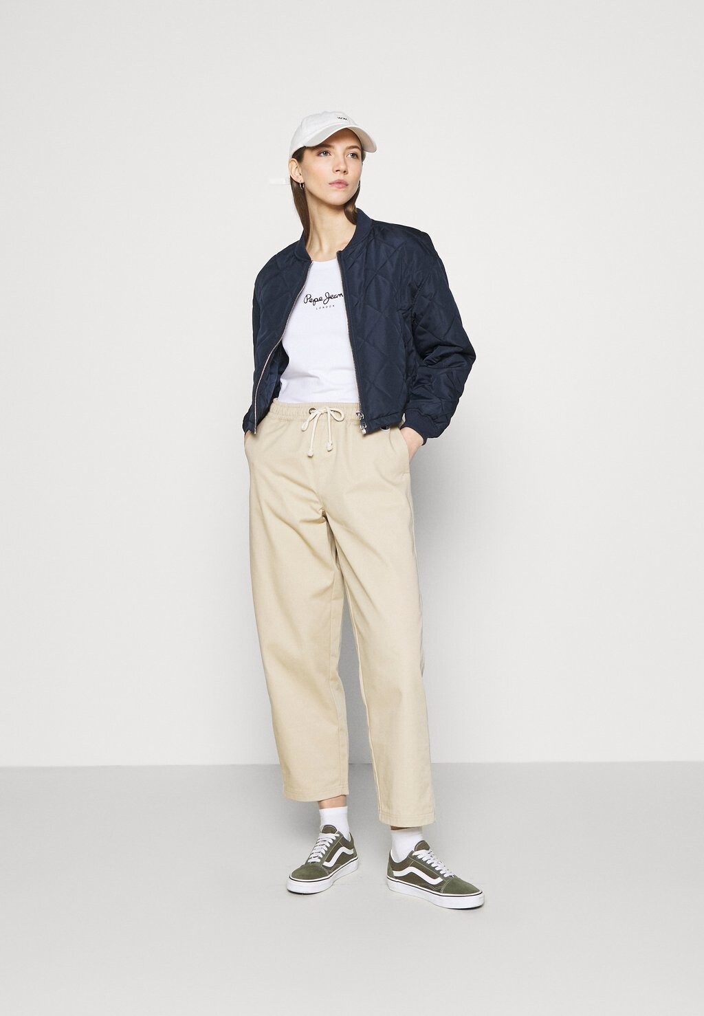 

Базовая футболка Pepe Jeans, черно-белый, Черный