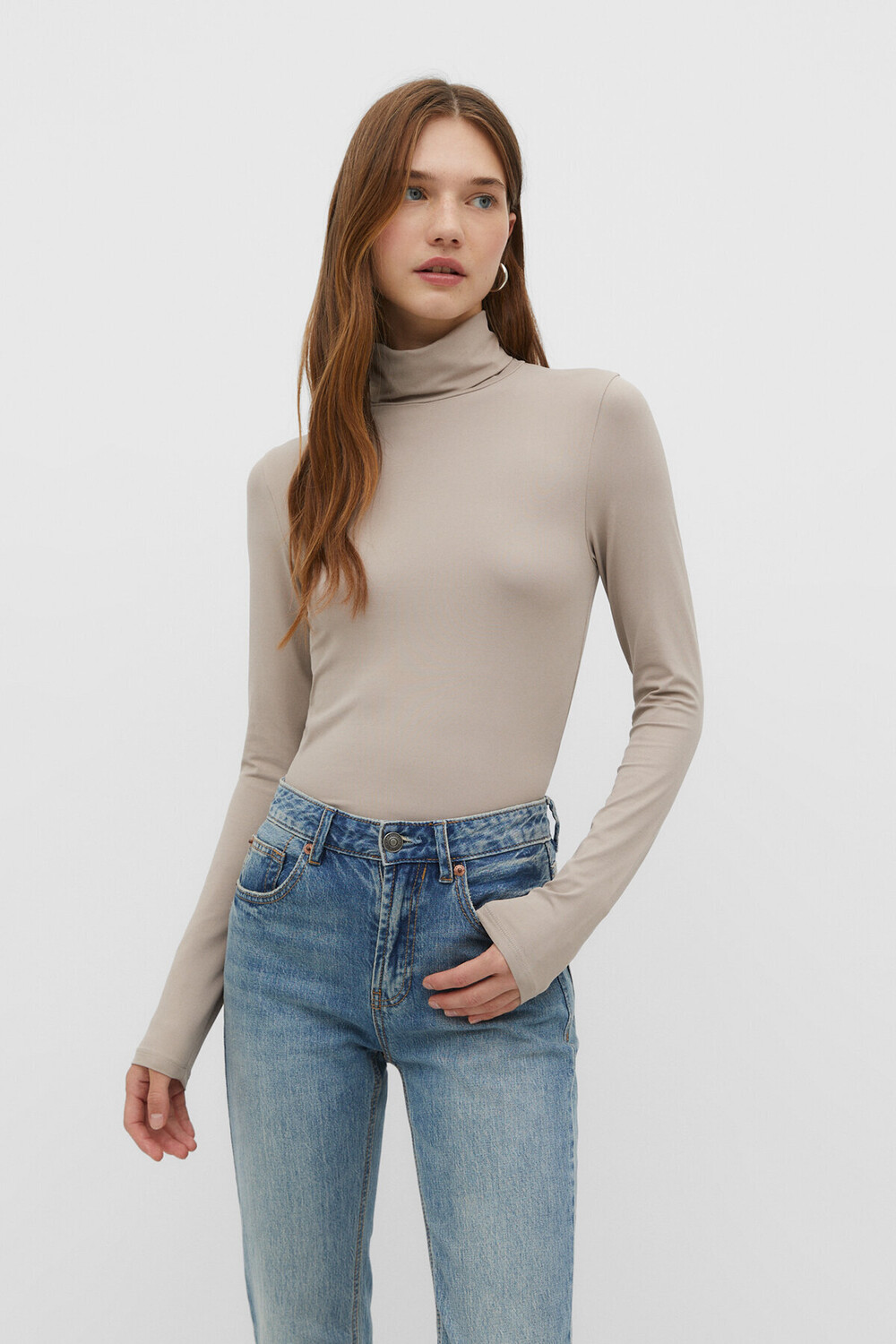 

Футболка из полиамида Stradivarius, коричневый