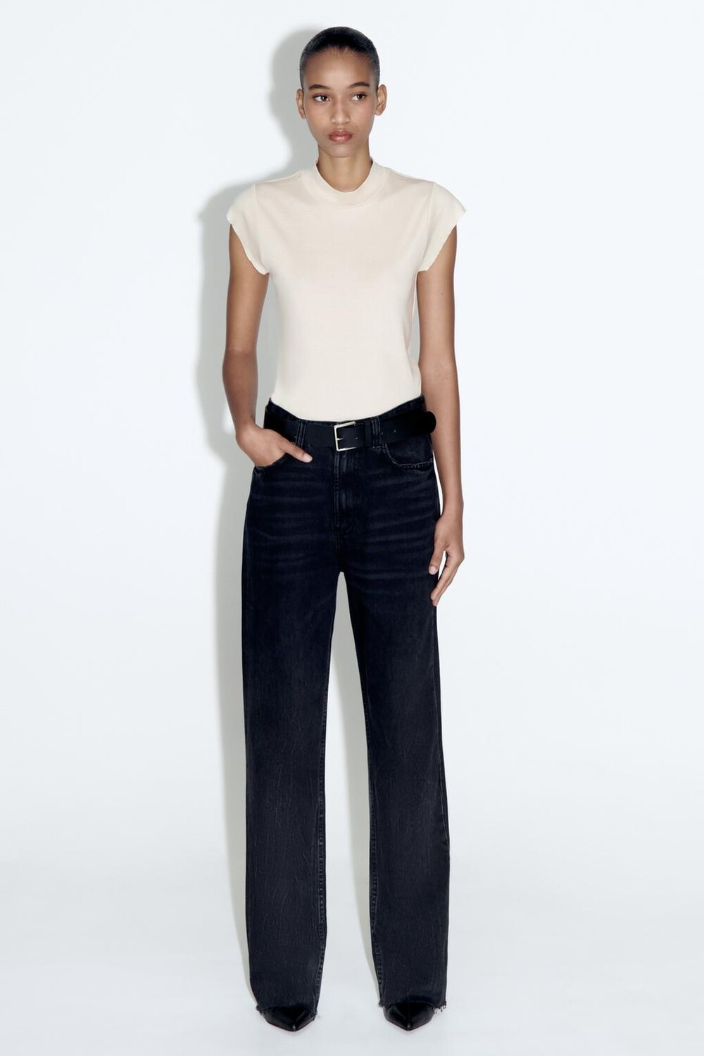 

Топ из хлопка в ребрику ZARA, песок