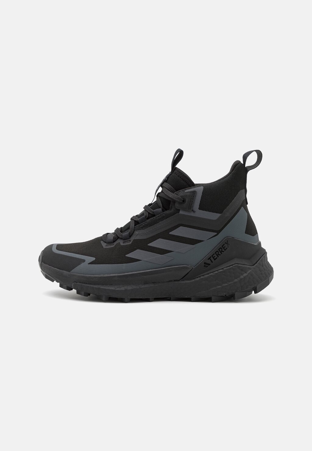 

Походные ботинки Adidas