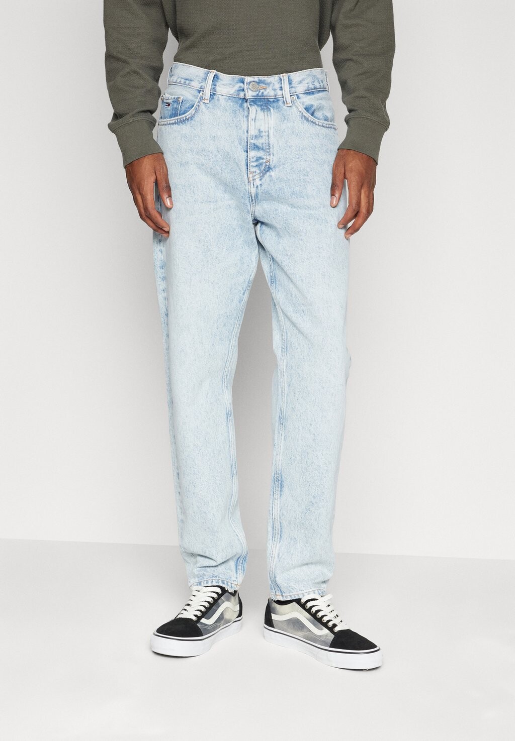 

Мешковатые джинсы ISAAC RELAXED TAPERED Tommy Jeans, светлый деним