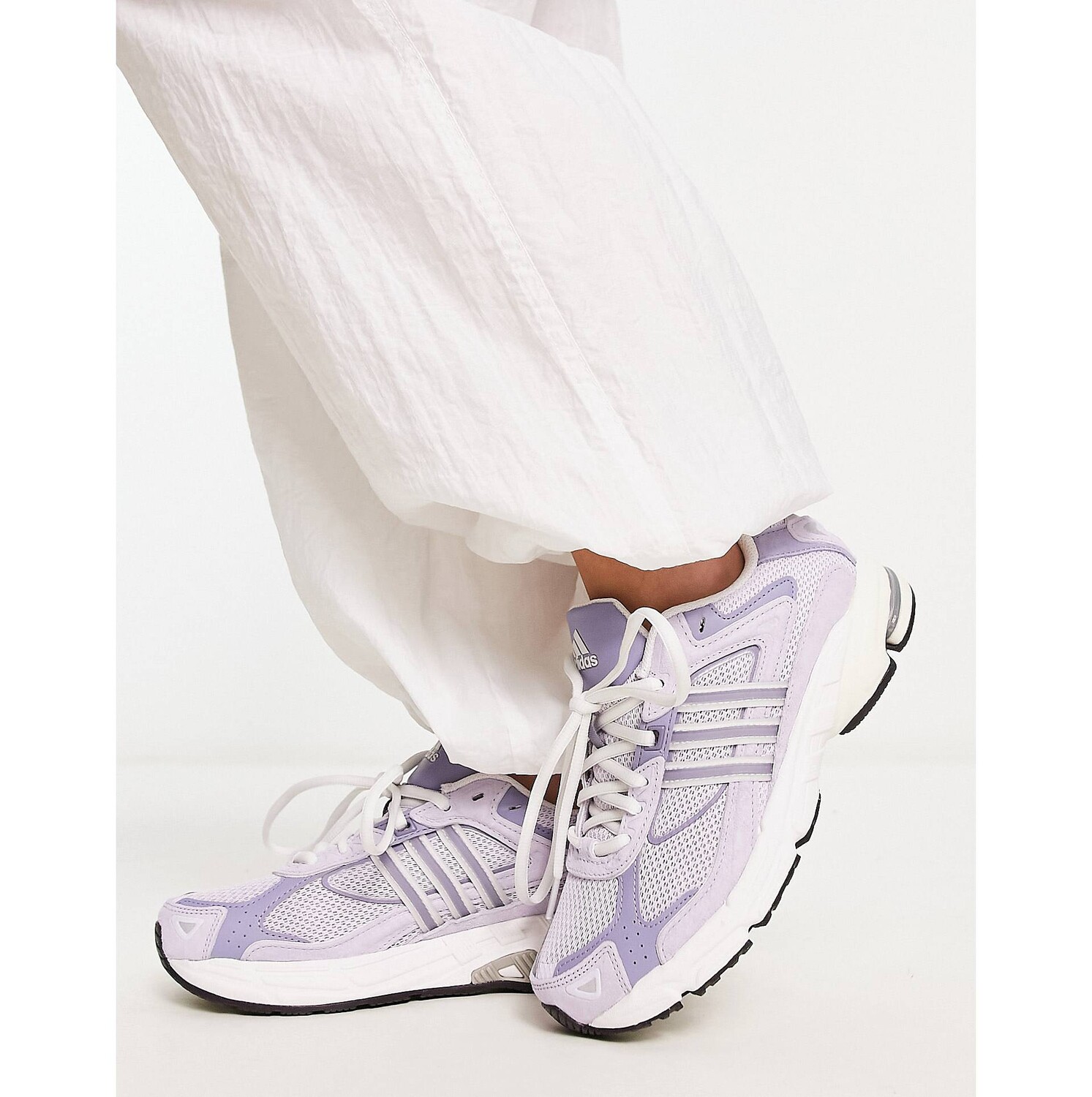 

Сиреневые кроссовки adidas Originals Response CL