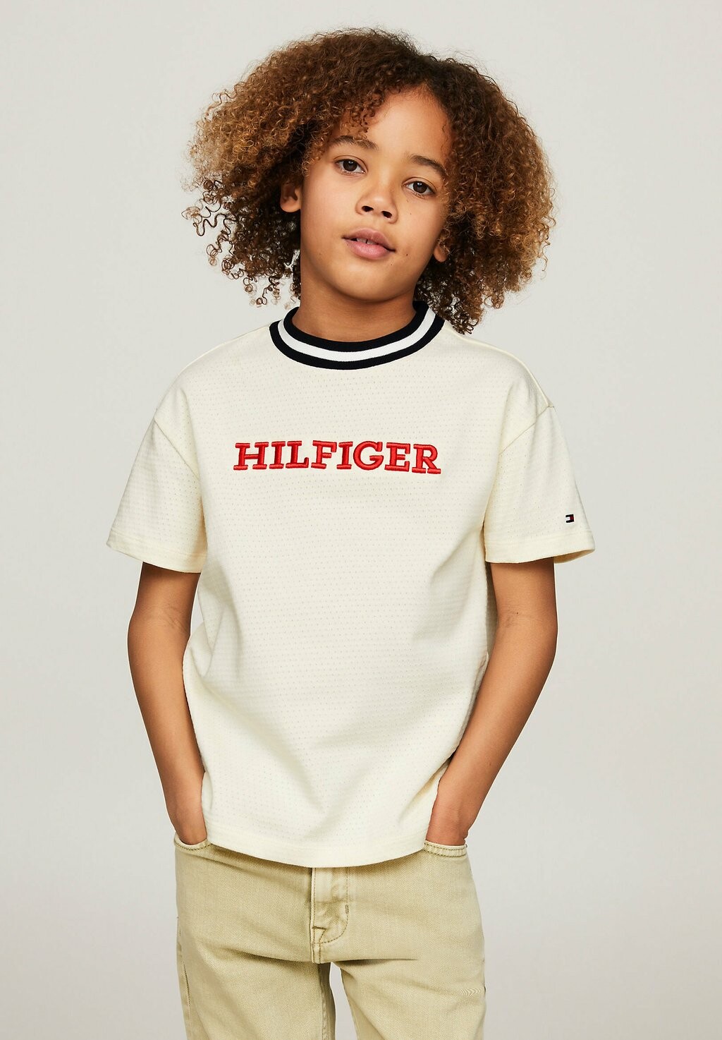 

Футболка с принтом MONOTYPE Tommy Hilfiger, цвет calico