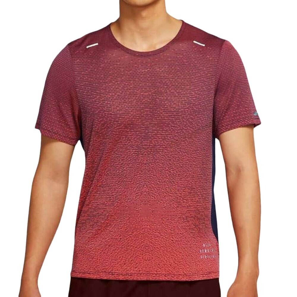 

Футболка Nike Pinnacle Run Division, красный