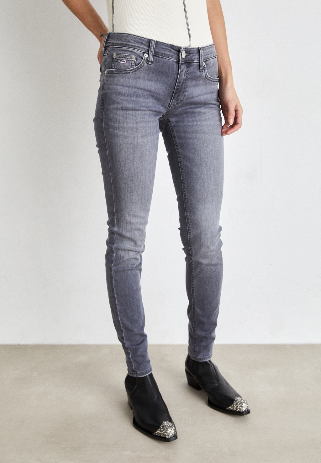 Джинсы Skinny Fit SOPHIE Tommy Jeans, цвет denim black джинсы skinny fit simon tommy jeans цвет denim dark