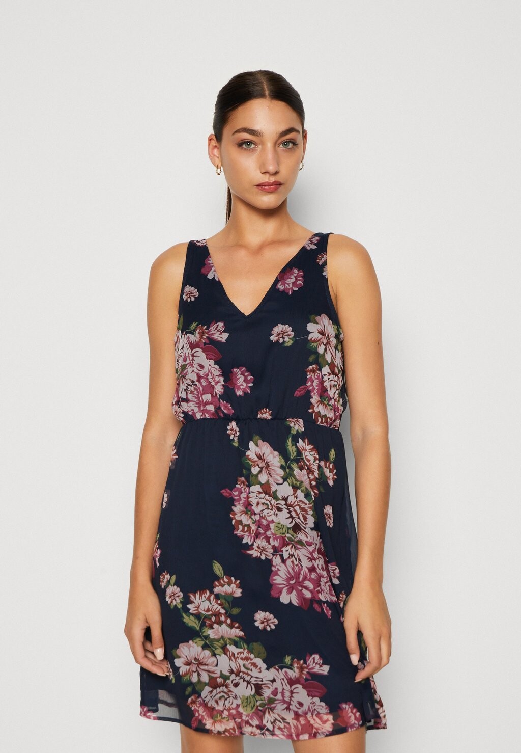 

Летнее платье Vero Moda