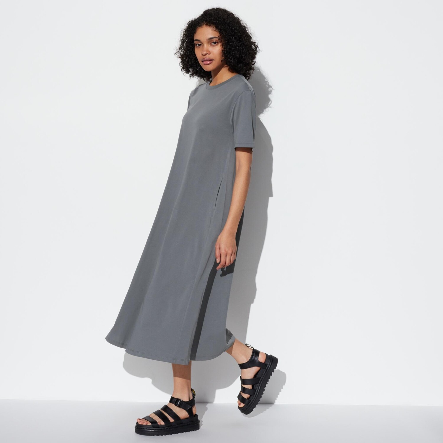 

Платье хлопковое Uniqlo Airism с короткими рукавами, темно - серый
