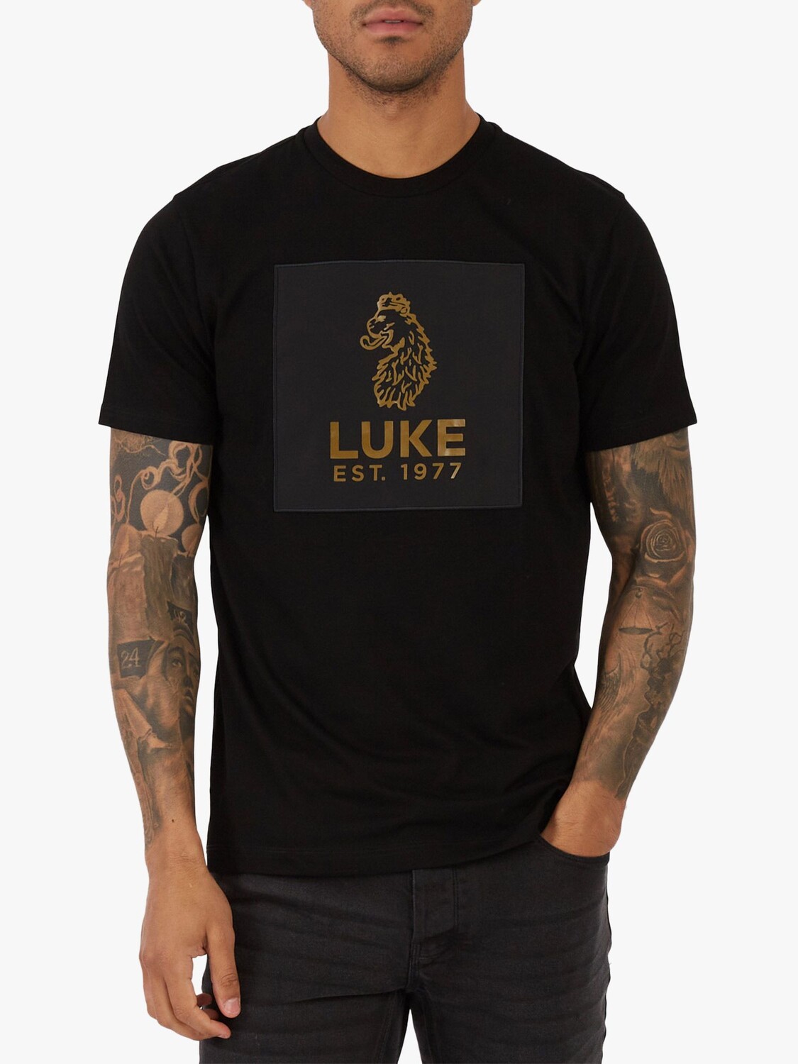 

Футболка с большой нашивкой Камбоджа LUKE 1977, черный