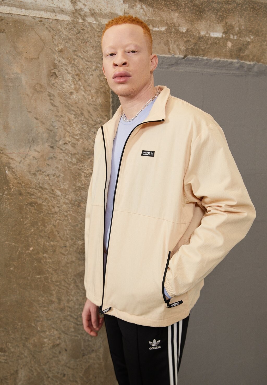 

Легкая куртка adidas Originals