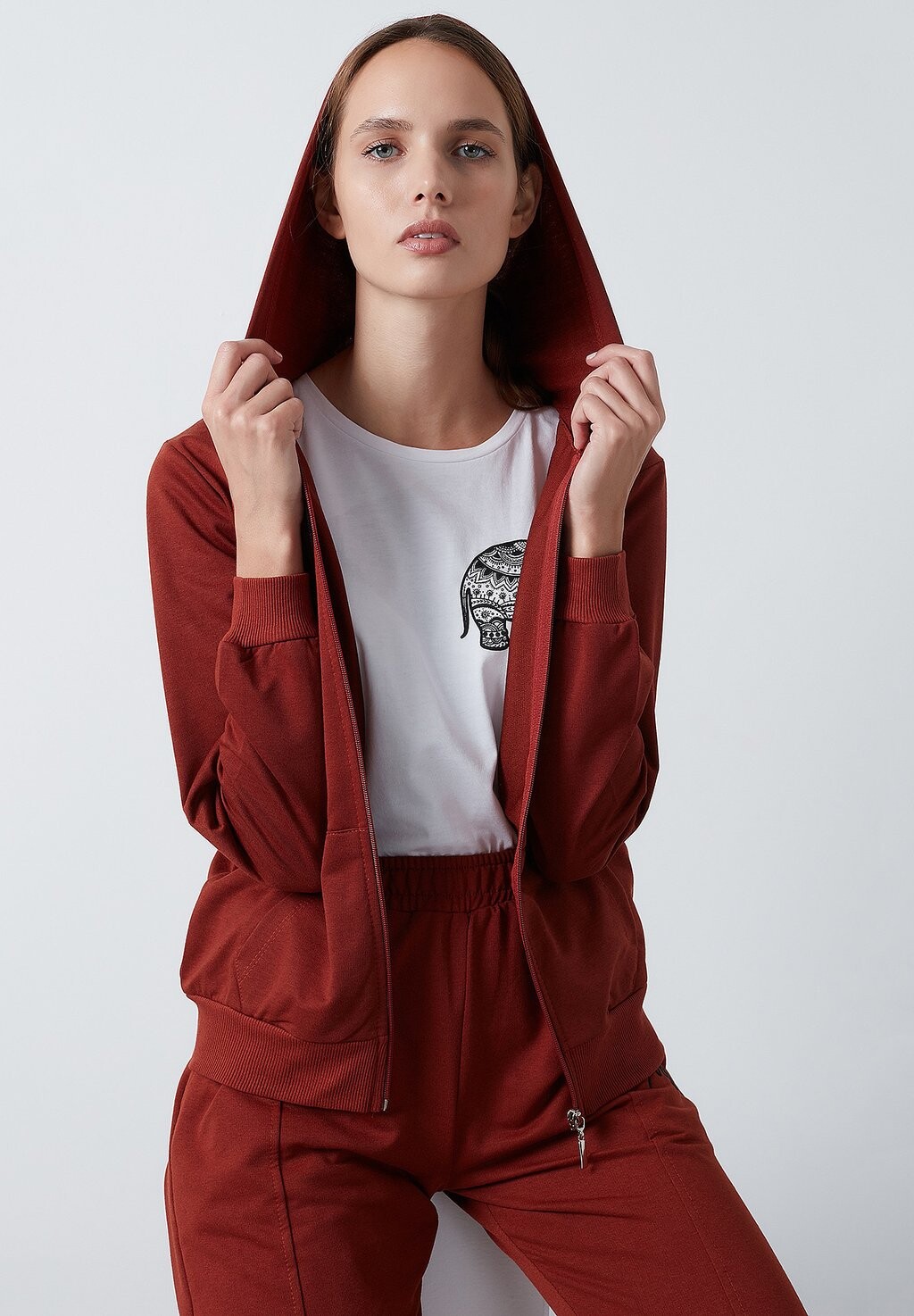

Толстовка LELA