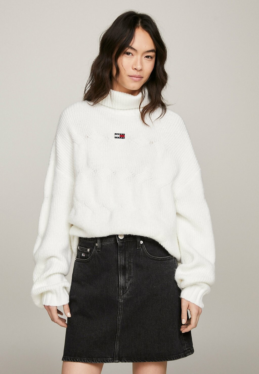 

Свитер Tommy Jeans, старинный белый