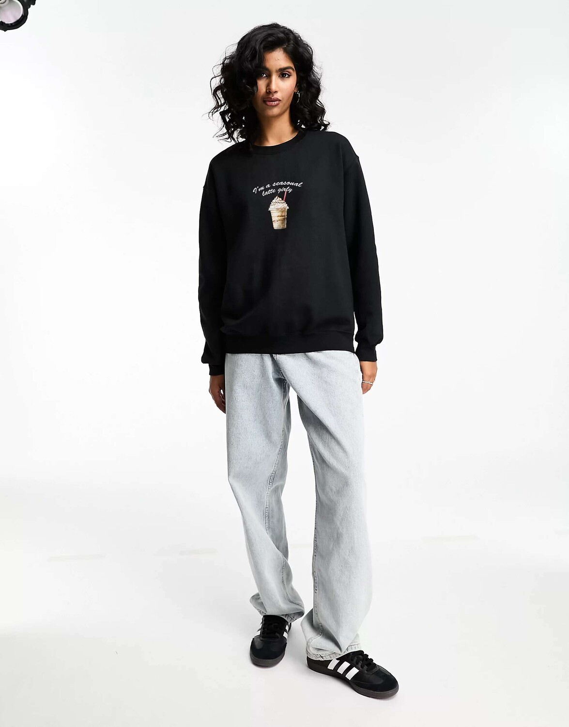 

Черный свитшот с рисунком латте ASOS