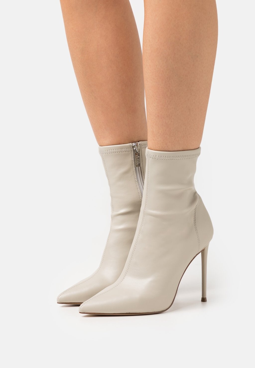 

Классические ботильоны Steve Madden, серый