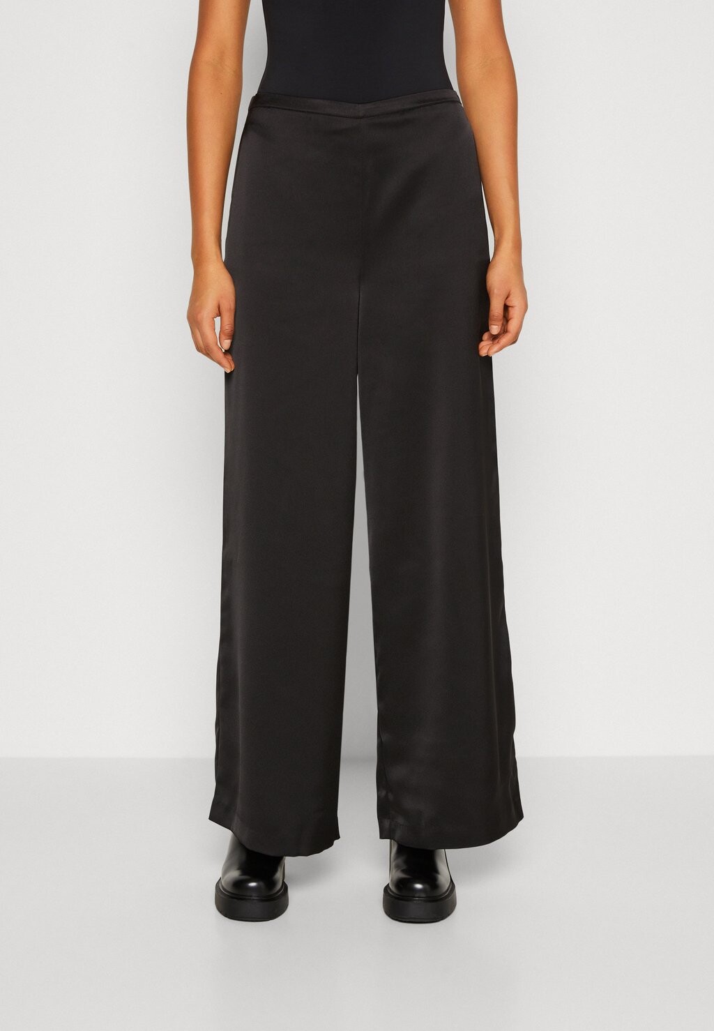 

Брюки SLFTASJA EXTRA WIDE PANT Selected Femme, черный