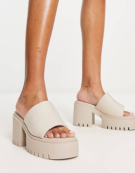 

Белые босоножки на массивном каблуке Public Desire Wide Fit Sabeena