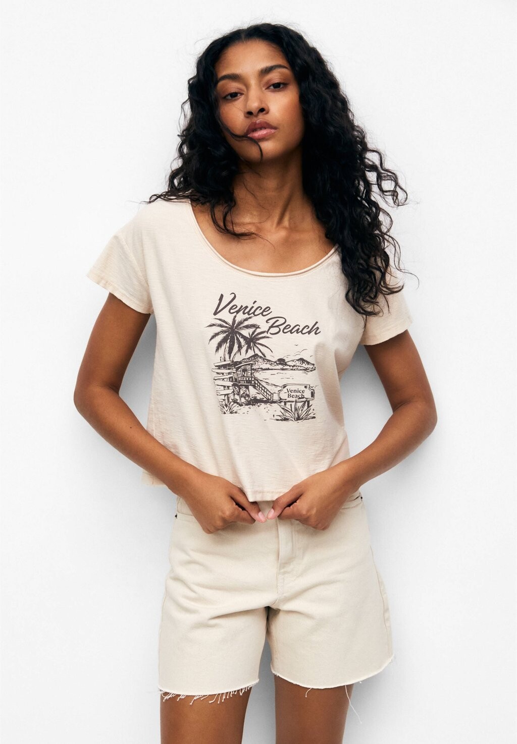 

Футболка с принтом PULL&BEAR, бежевый