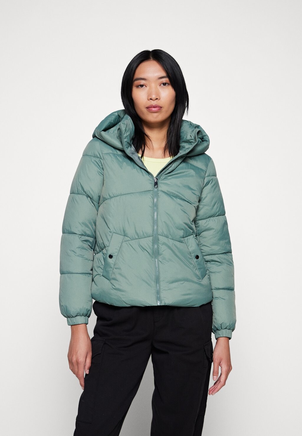 

Куртка зимняя Vero Moda