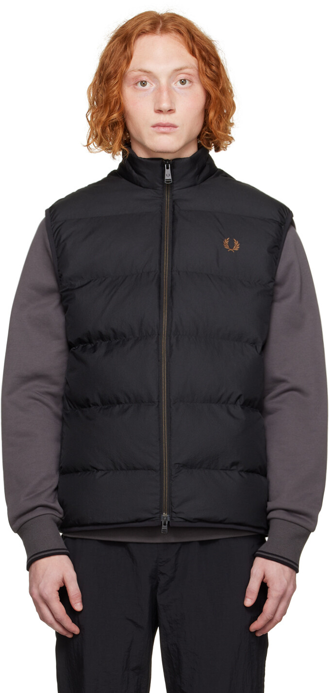

Черный жилет на молнии Fred Perry