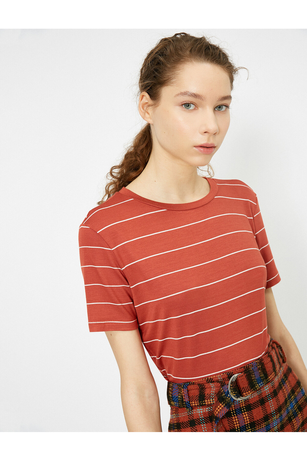 Женская футболка в коричневую полоску Koton, красный