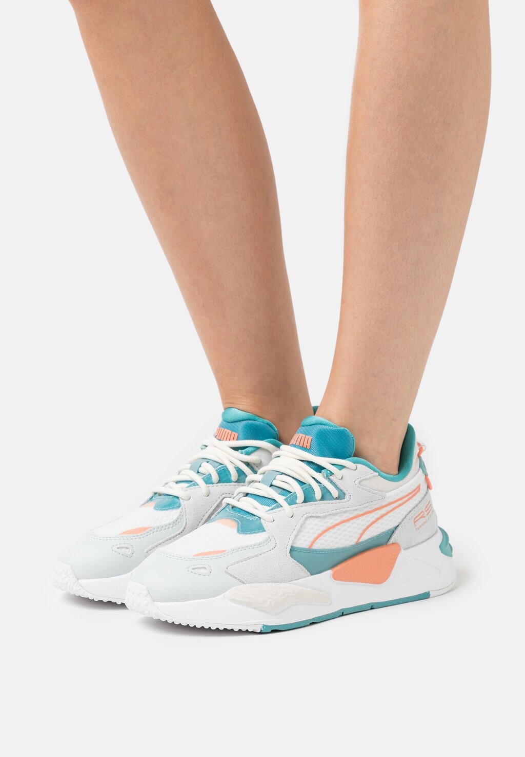 

Кроссовки Puma