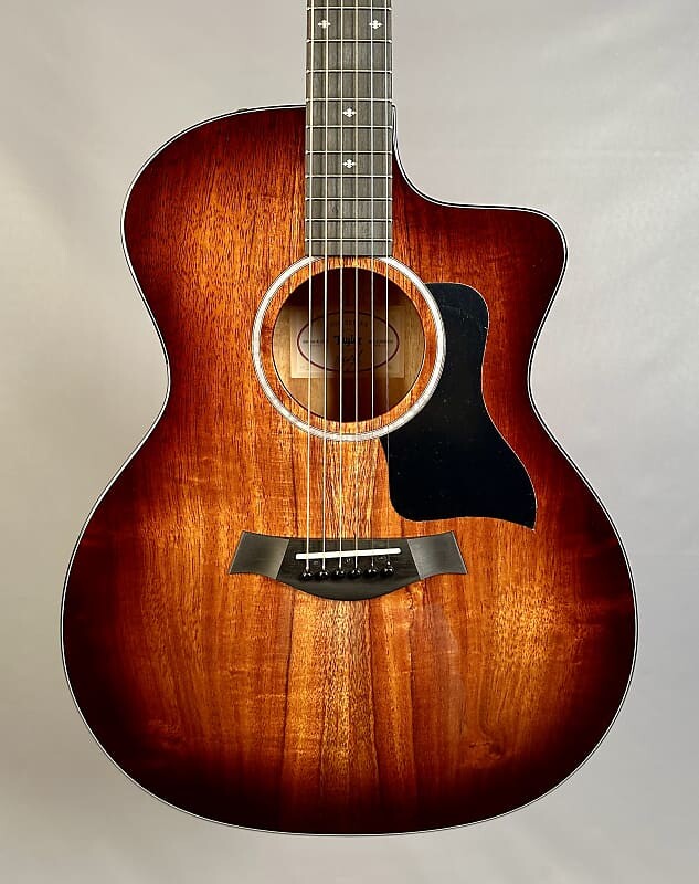 

Акустическая гитара Taylor 224ce-Koa Deluxe