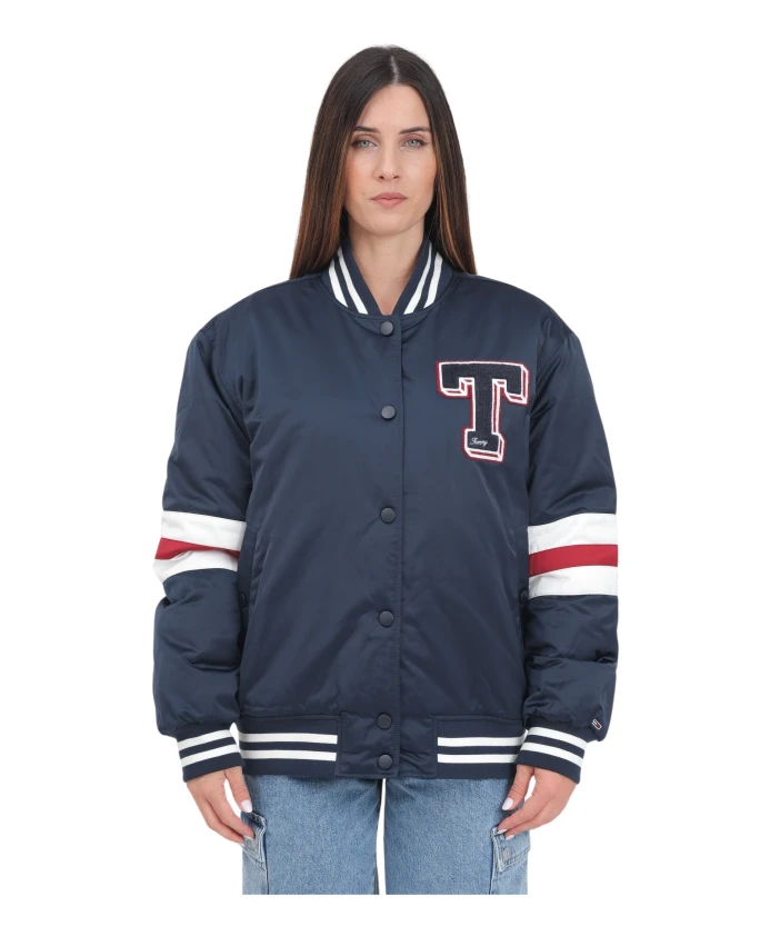 

Куртка бомбер в студенческом стиле Tommy Jeans, синий
