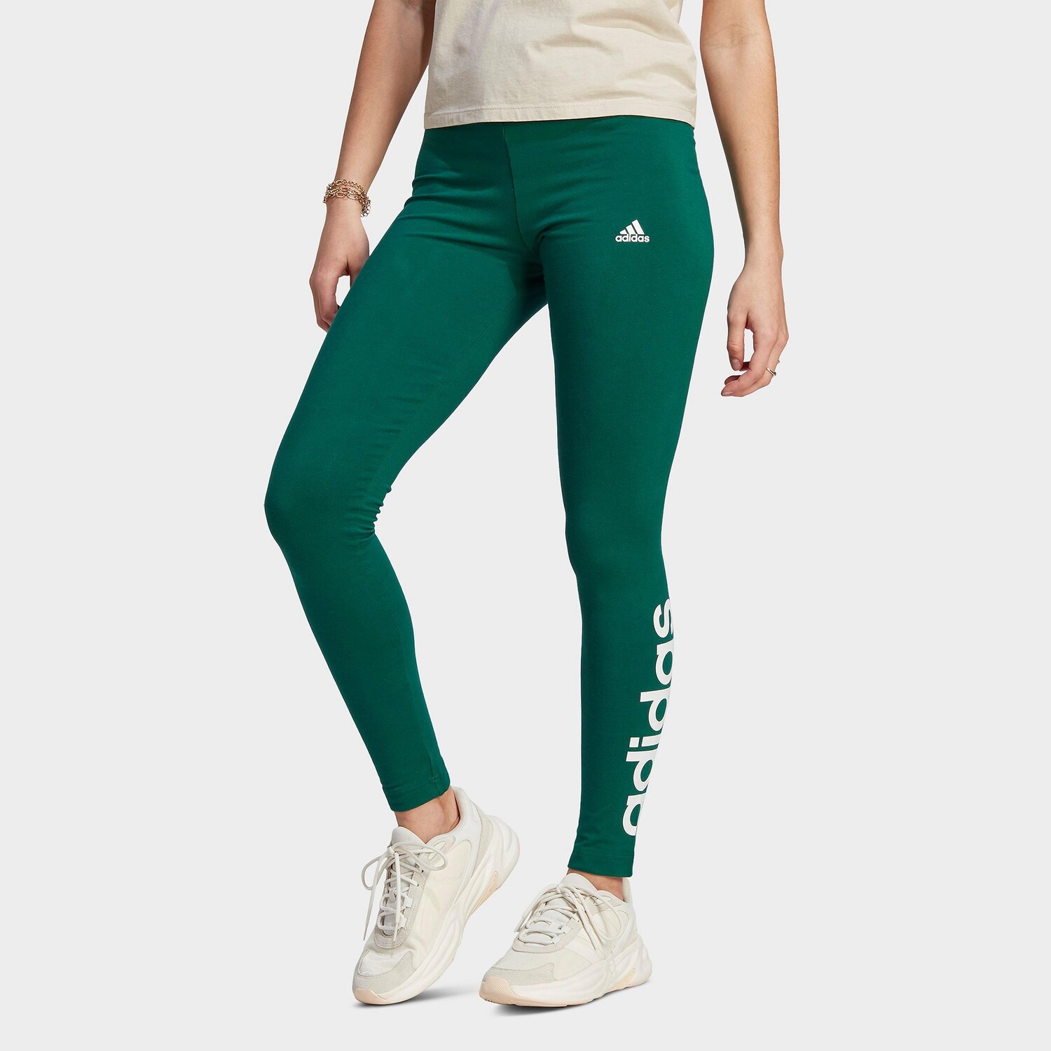 

Женские леггинсы с завышенной талией и логотипом adidas LOUNGEWEAR Essentials, зеленый