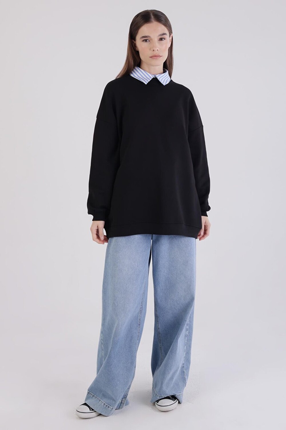 

Черный базовый свитшот Oversize из трех ниток ALL DAY