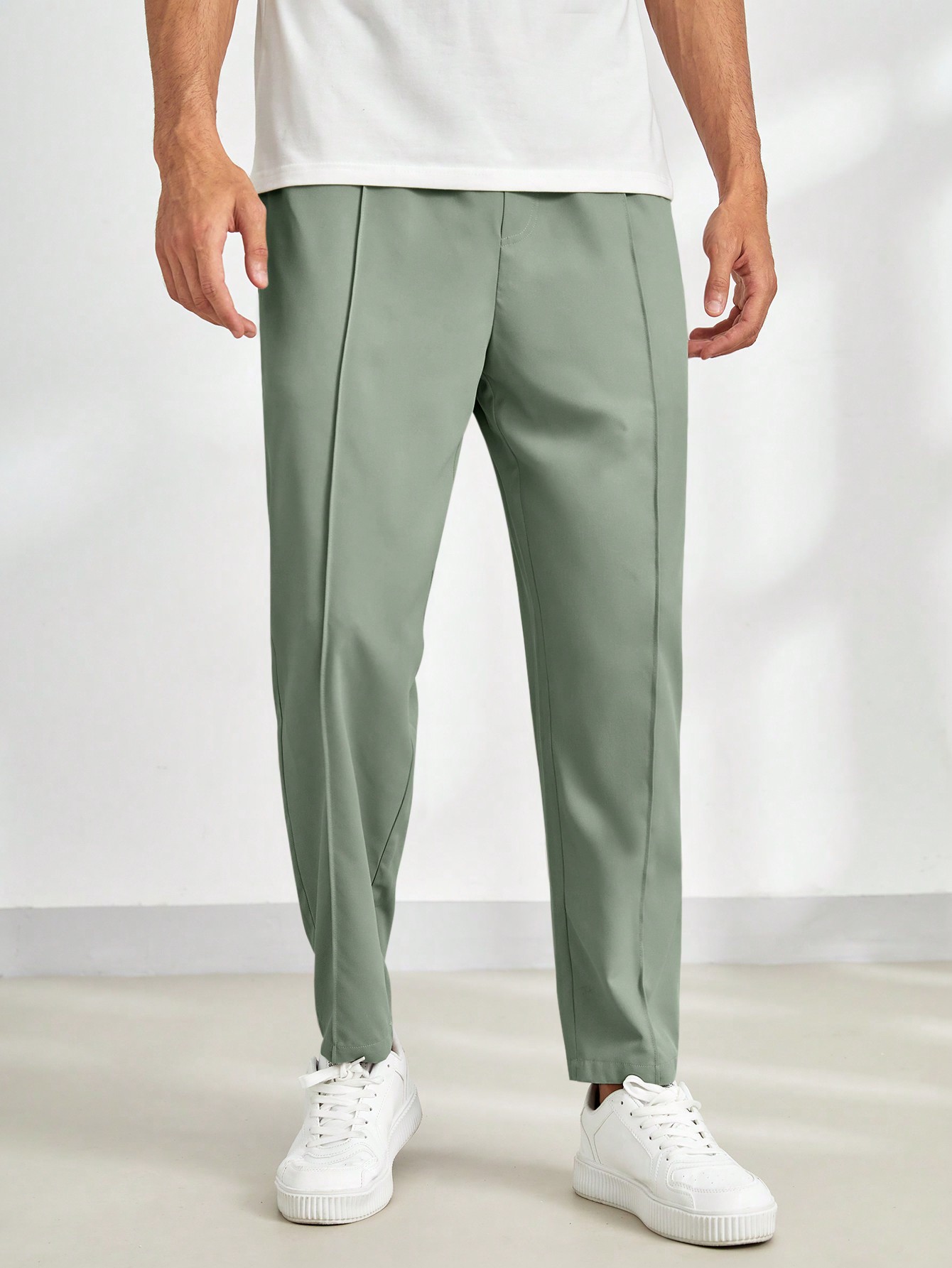 цена Мужские однотонные повседневные зауженные брюки Manfinity Homme с эластичной резинкой на талии, зеленый