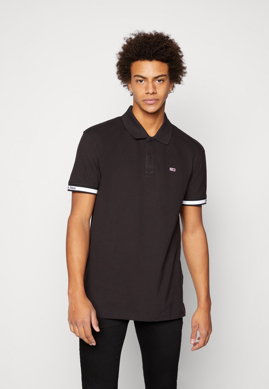 

Поло ESSENTIAL Tommy Jeans, черный