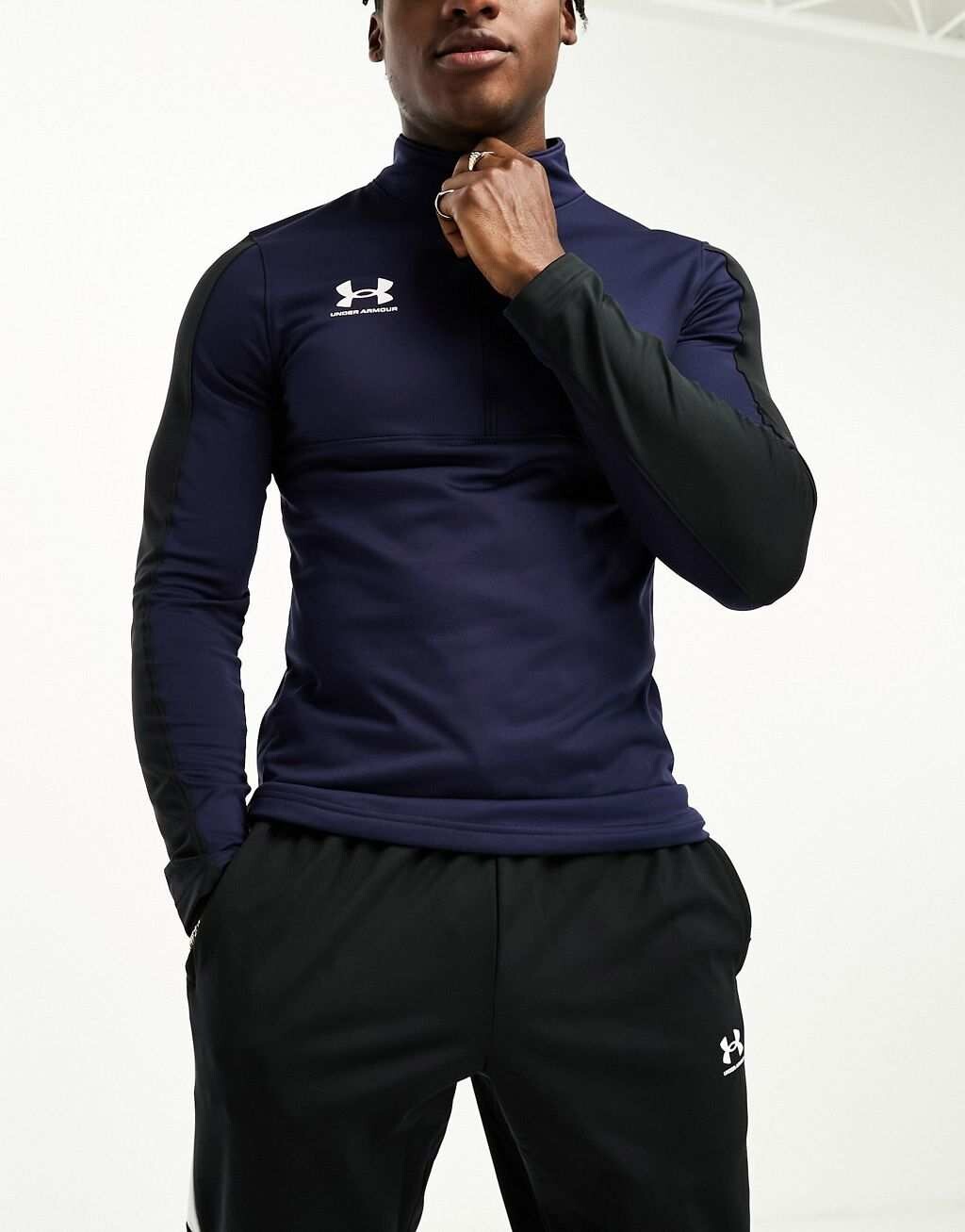 

Темно-синий промежуточный слой Under Armour Challenge