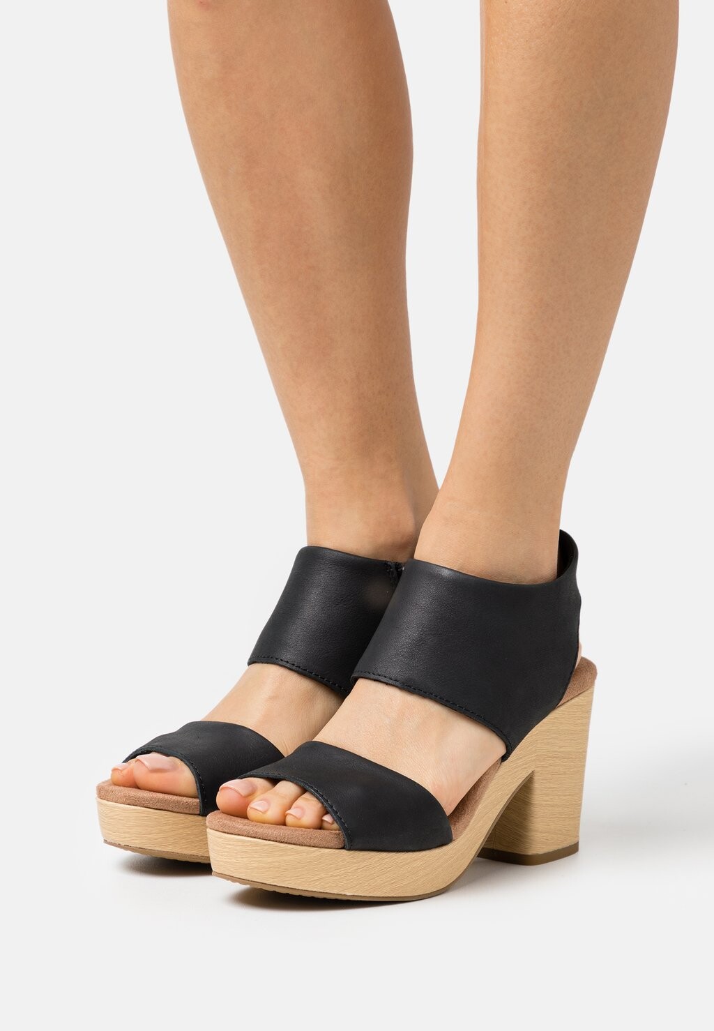 

Босоножки на каблуке TOMS, черный