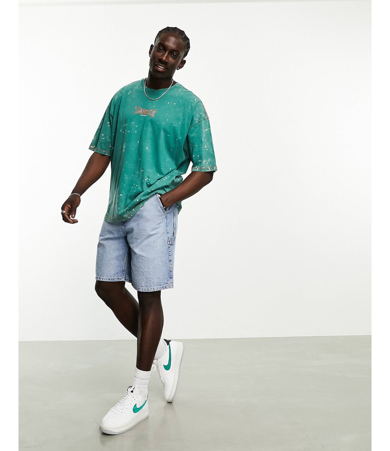

Зеленая оверсайз-футболка с принтом на груди ASOS DESIGN, Зеленый