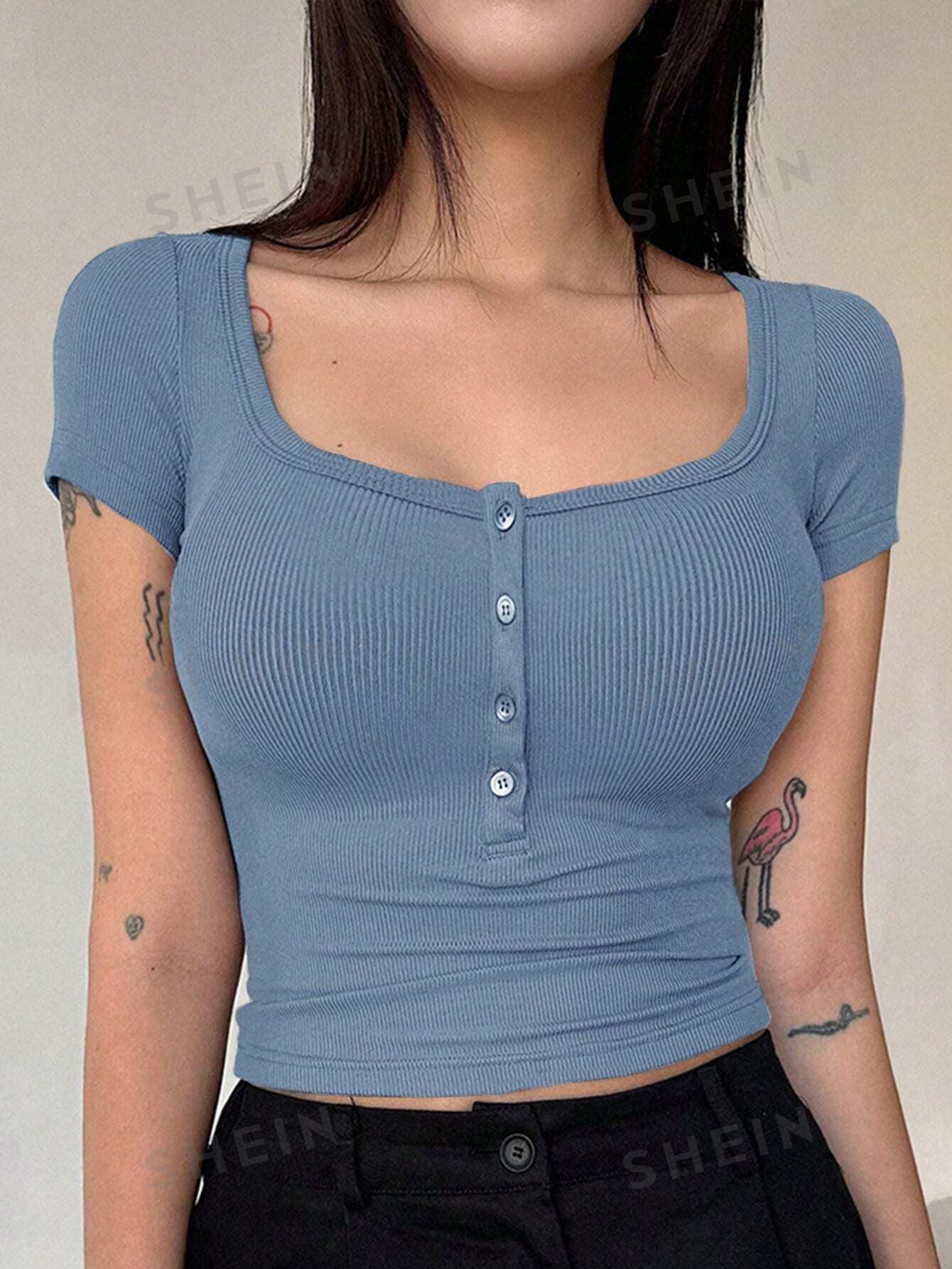 DAZY Женская однотонная футболка узкого кроя с полупланкой, пыльный синий